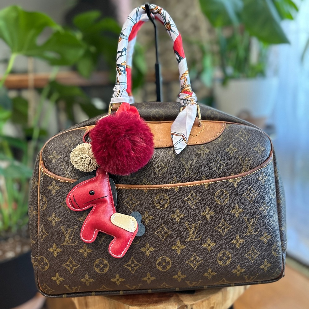 Louis Vuitton Deauville Monogram Top
Handle Bag Vintage LV Satchel
